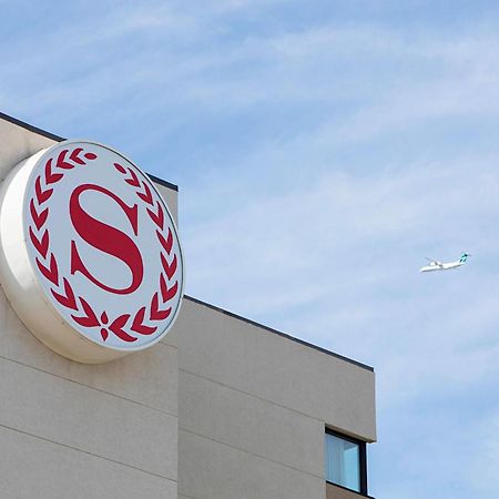 Sheraton Cavalier Calgary Hotel YYC Exterior foto